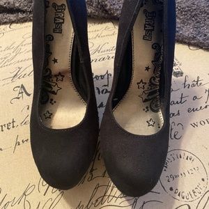 Black Suede Pumps